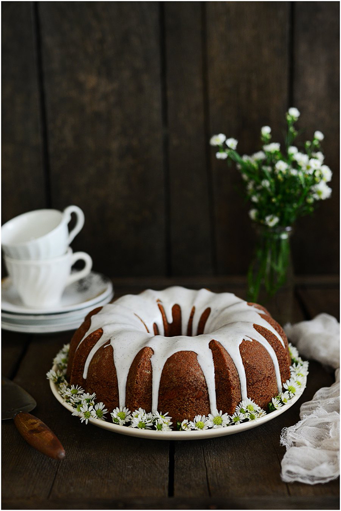 Lemon Poppyseed Bundt Cake | Fit, fun & delish!