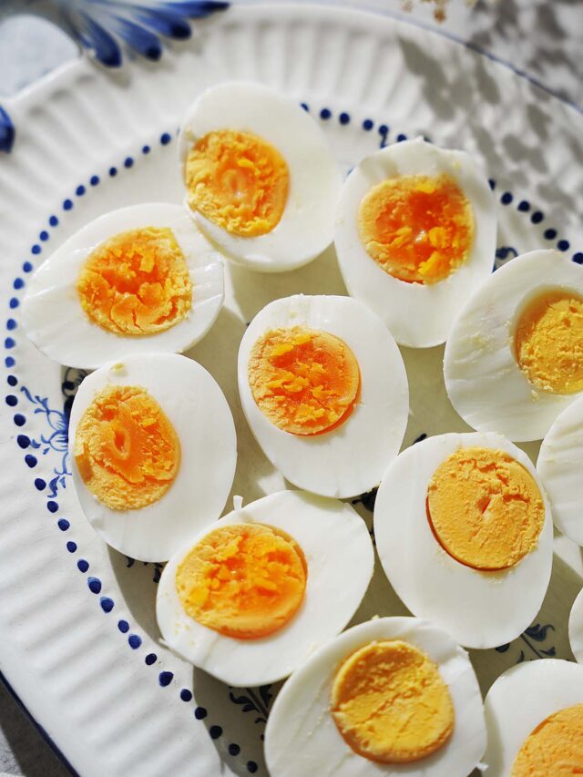 Huevos Cocidos (Boiled Eggs)